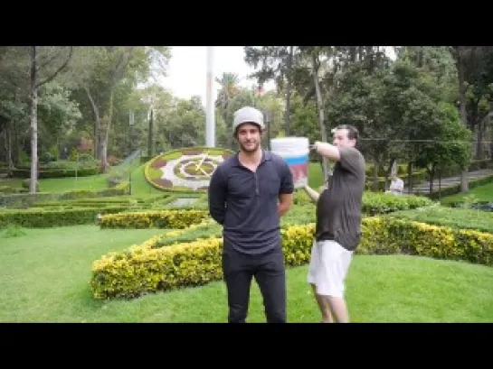 Укер #IceBucketChallenge