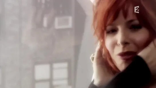 Mylene Farmer - Appelle Mon Numero (French TV, Johnny Hallyday Special) (2008)