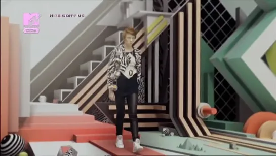 La Roux - Bulletproof (MTV 00s) Hits Don't Lie