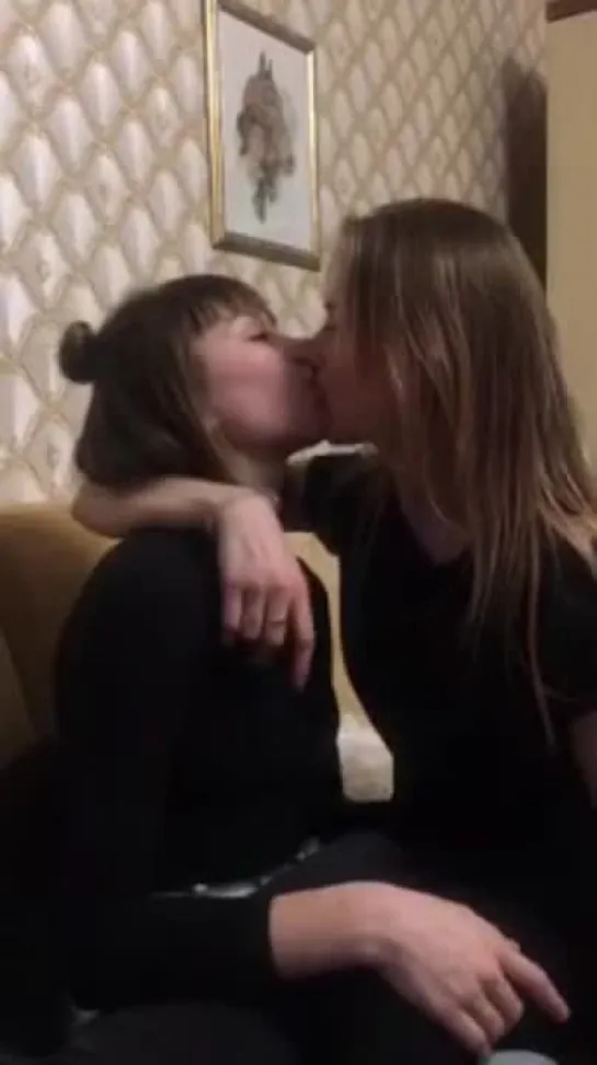 Periscope Girls Kissing. перископ девочки целование.