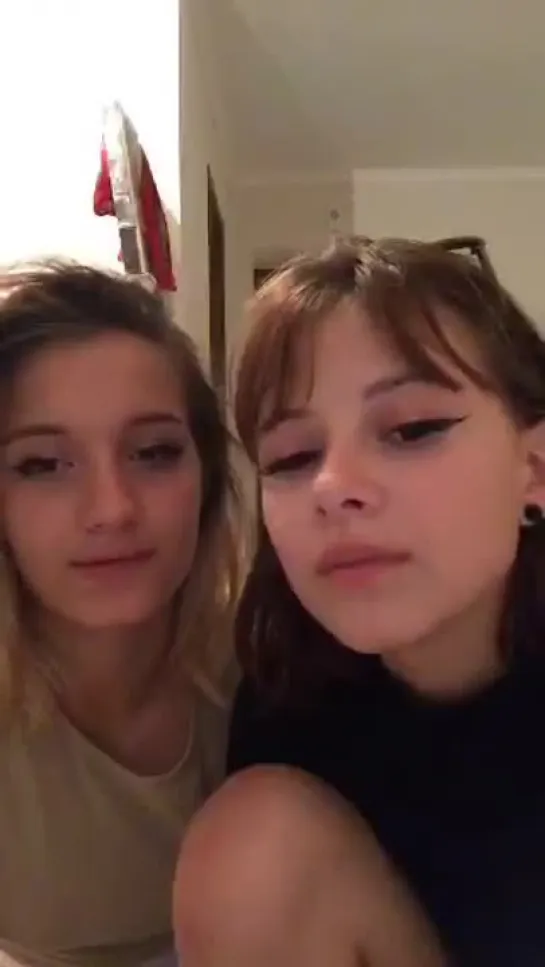 Periscope Girls Kissing. перископ девочки целование.