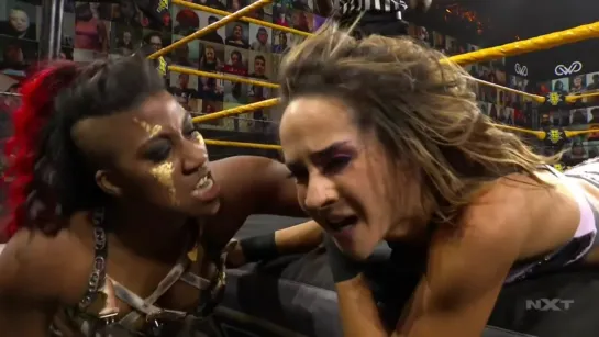 Dakota Kai (w/Raquel Gonzalez) vs Ember Moon