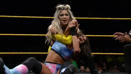 Dakota Kai vs Taynara Conti