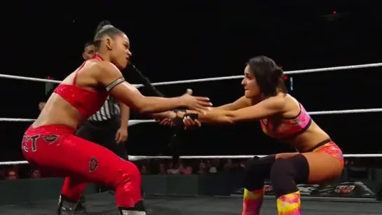 Bianca Belair vs Dakota Kai