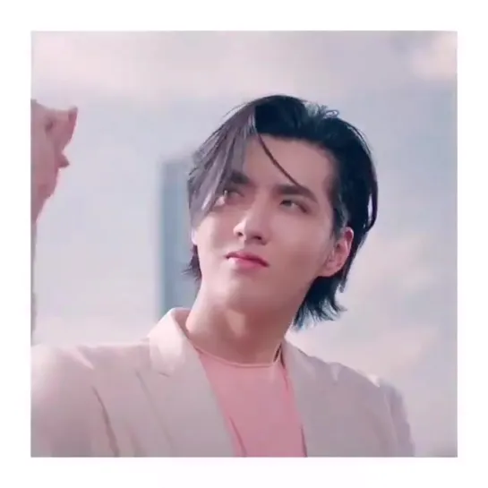 191021 @ kriswu & Lancôme Instagram Update