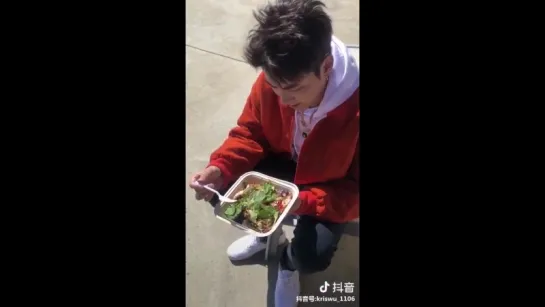 180830 Kris Wu YiFan @ KrisWu TikTok Douyin Update