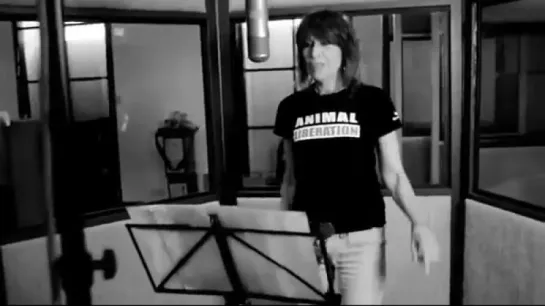 CHRISSIE HYNDE - Chicago (Change The World) feat. DAVID GILMOUR, BOB GELDOF, GARY McKINNON