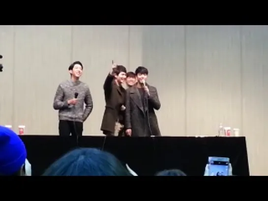 [FanCam] Видео с автограф-сессии CNBLUE приуроченная к выпуску альбома "PRESENT" 07/12/2013