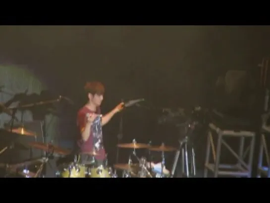 [FanCam] CNBLUE - introduction myself (Blue Moon в Гуанчжоу 07/09/2013)