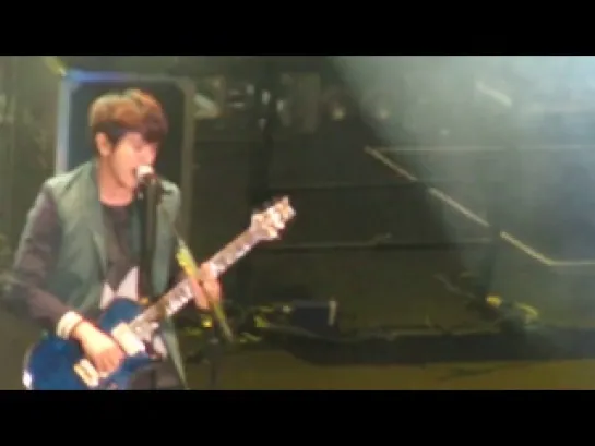 [FanCam] CNBLUE - one time (Blue Moon в Гуанчжоу 07/09/2013)