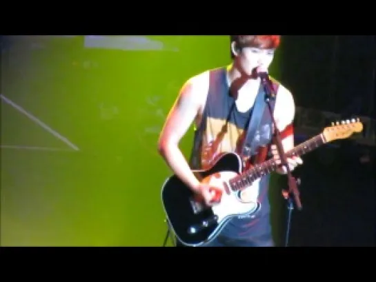 [FanCam] CNBLUE - naran namja (Blue Moon в Гуанчжоу 07/09/2013)