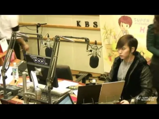 CNBLUE появляются в студии SUKIRA 05/02/2013 [720]