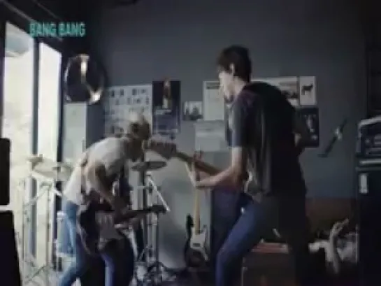 Реклама BANG BANG - CNBLUE и Кан Со Ра