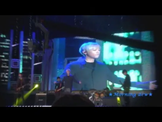 [FanCam] FTISLAND - Memory 20/10/2013 #BoomsYoungStreet