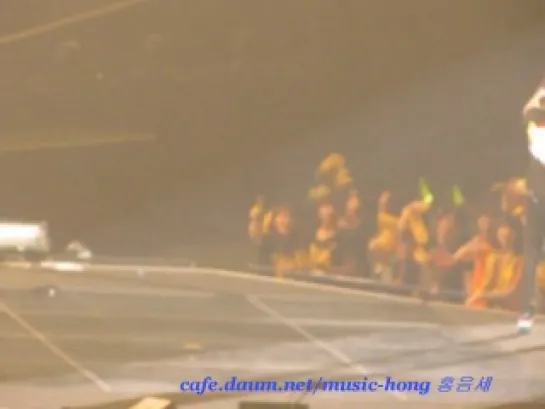 FANCAM] FREEDOM Arena Tour 2013 in Saitama - Hold My Hand