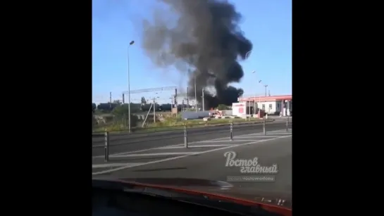 Пожар на трассе Ростов Батайск 9.8.2018 Ростов-на-Дону Главный