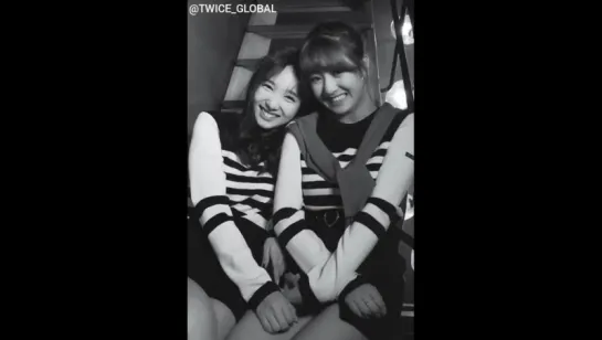 160927 TWICE - HIGH CUT vol. 182