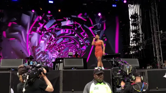 Ari Lennox - Backseat & Shea Butter Baby (Dreamville Festival 2019 - Raleigh, NC - 4/6/19)