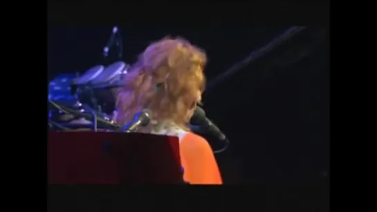 Tori Amos - Crucify - Live (best performance ever)