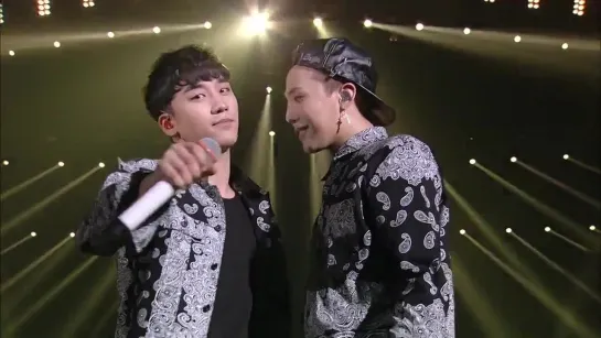 G-Dragon and Seungri. This is love :D