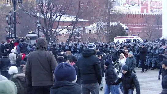 11 декабря 2010 года. Москва. Манежная площадь. Метро. [720p]