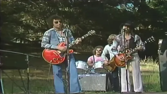 Elvin Bishop feat. Mickey Thomas - Fooled Around And Fell In Love