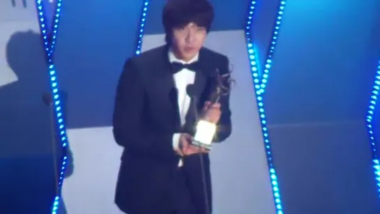 20130131 Seoul Music Awards-LEE Seung Gi- 서가대 인기상 수상소감 [JGX1-uVlQCk]