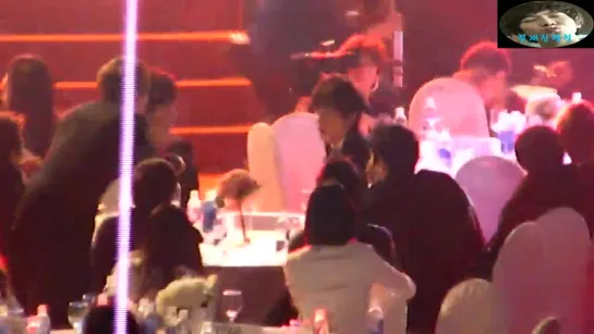 12.01.19 Seoul Music Awards Fancam 1 - Lee Seung Gi [MW7yMVfY8GA]