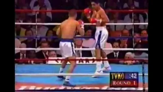 Arturo Gatti Vs. Gabriel Ruelas 1 of 3