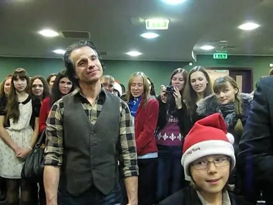 Bruno Pelletier. Вручение подарков (Москва. 30.12.12)