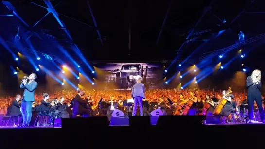 Bruno Pelletier , Veronic Dicaire - Im calling you (avec les 2000 choristes Amnéville 28.10.2017)