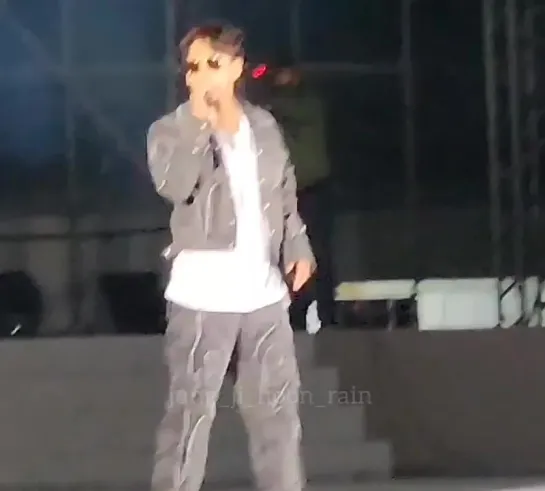 07.10.2022 Рейн на Gyeryong World Military Culture Expo 2 Фанкам от @jung_ji_hoon_rain.mp4.mp4