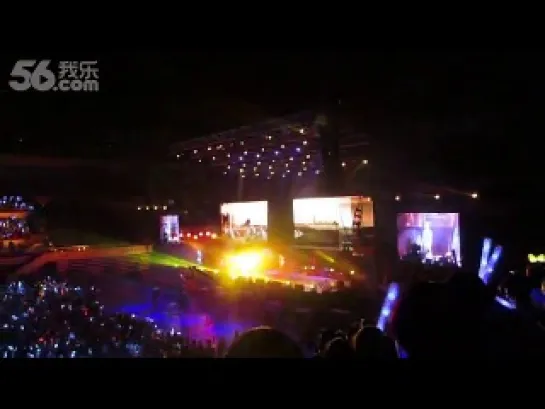 [fancam] How to Avoid the Sun at the Rain Effect Show concert.