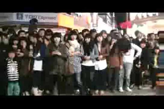 Korean kids dancing to 'RAINISM' in the street