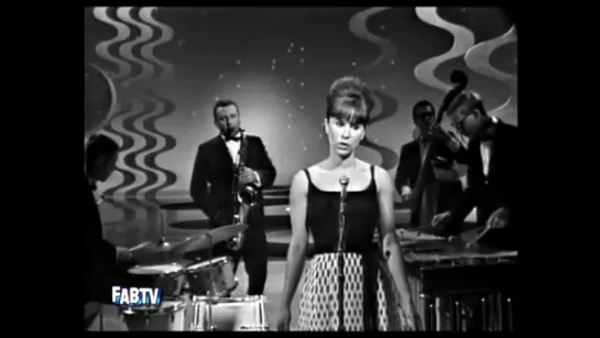 Astrud Gilberto & Stan Getz - The Girl From Ipanema (1964)