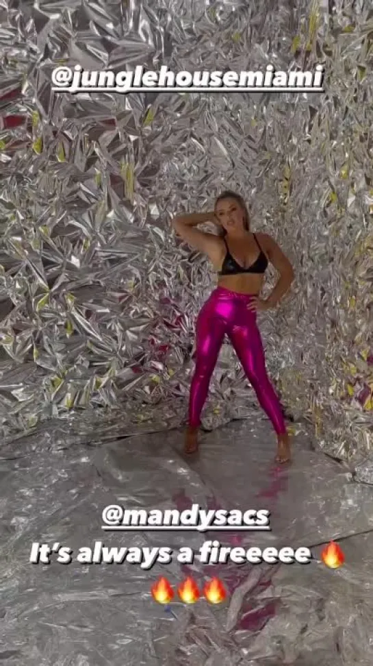 Видео_от_Mandy_Rose.mp4