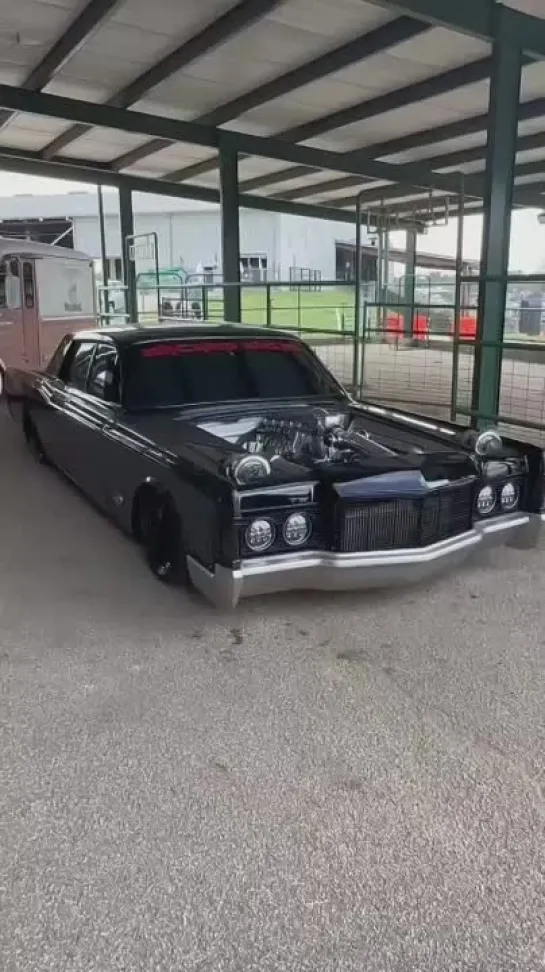 Bagged_&_Twin_Turbo_‘69_Lincoln_Continen.mp4