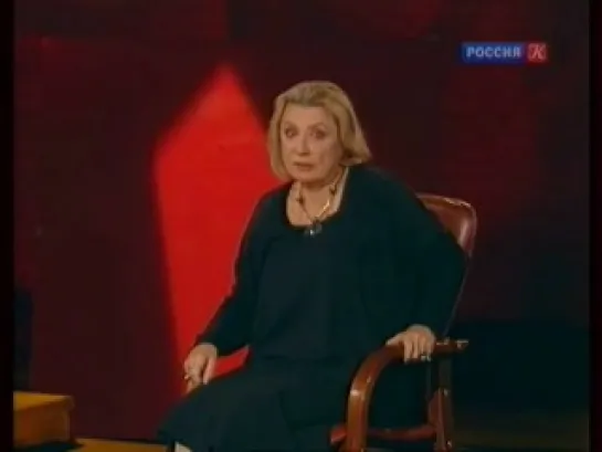 Алла Демидова