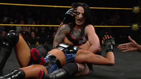 Sonya Deville vs Ruby Riott