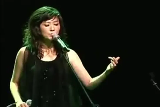 Youn Sun Nah - Calypso Blues (Vocal Looping)  • 2009