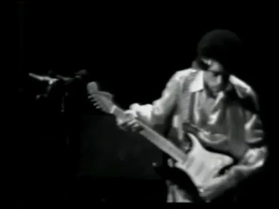 Jimi Hendrix - Foxy Lady (Band of Gypsys, Live at Fillmore East , 1st Jan 1970) [Rare Footage]