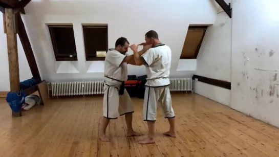 MUAI - 15 Techniques against Pulled Knees (The original Muay Boran)