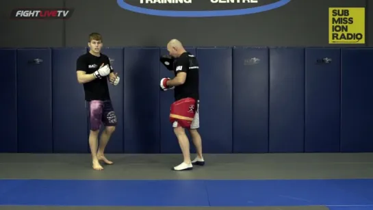 Effective 6-HIT striking combo - by UFC Lightweight Jake Matthews