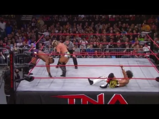 Zema Ion vs Christian York vs Kenny King (Lockdown 2013)