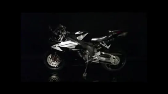 Honda CBR-600RR advertising pure thrust 2010