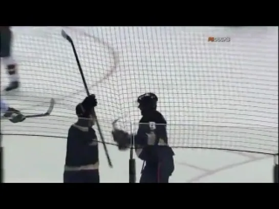 NHL - Bobby Ryan scores with Koivu's stick 12/12/10