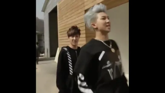 LMAO J-Hope judging Rap Monster (BTS)