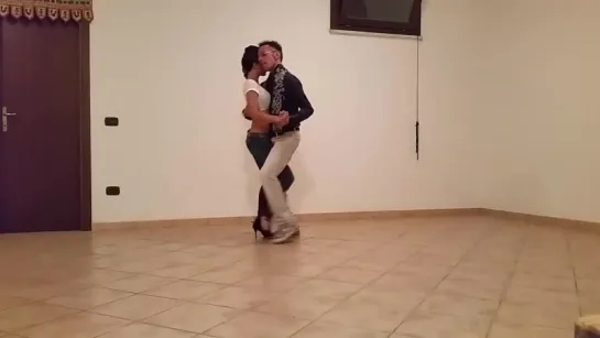 VersuS dancing Kizomba sensual - Chris Brown - Dont Judge me