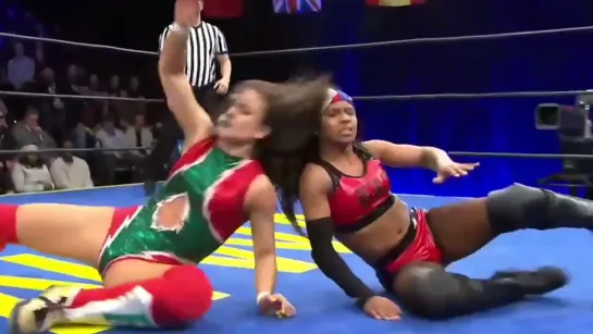 Thunder Rosa vs Tasha Steelz