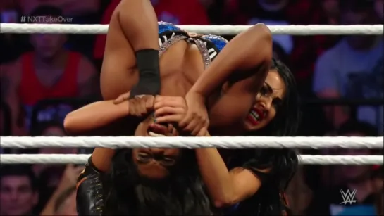 Ember Moon vs Billie Kay